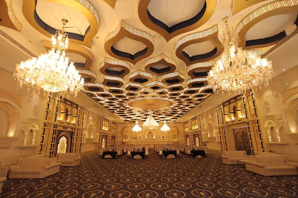 Radisson Blu Udaipur Palace Resort & Spa מתקנים תמונה