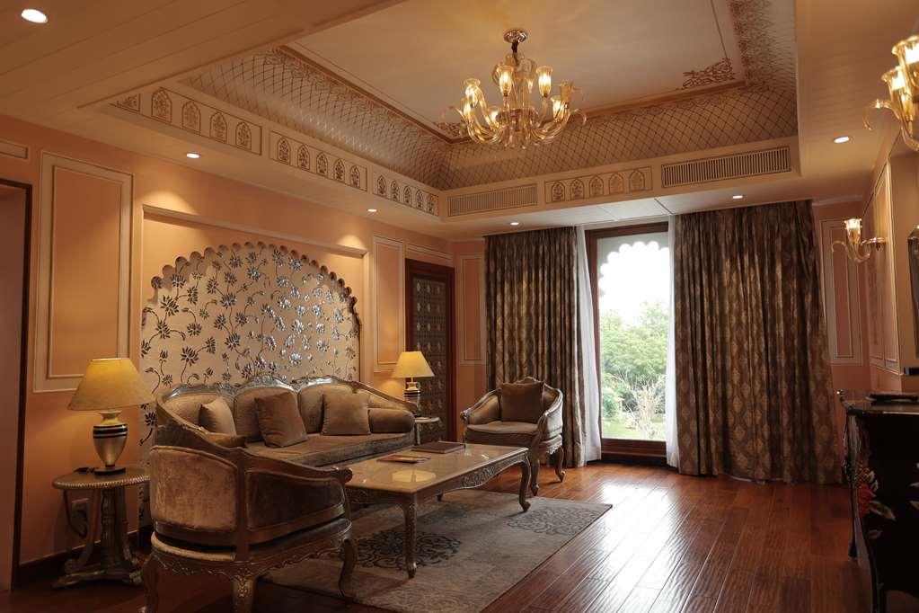 Radisson Blu Udaipur Palace Resort & Spa חדר תמונה