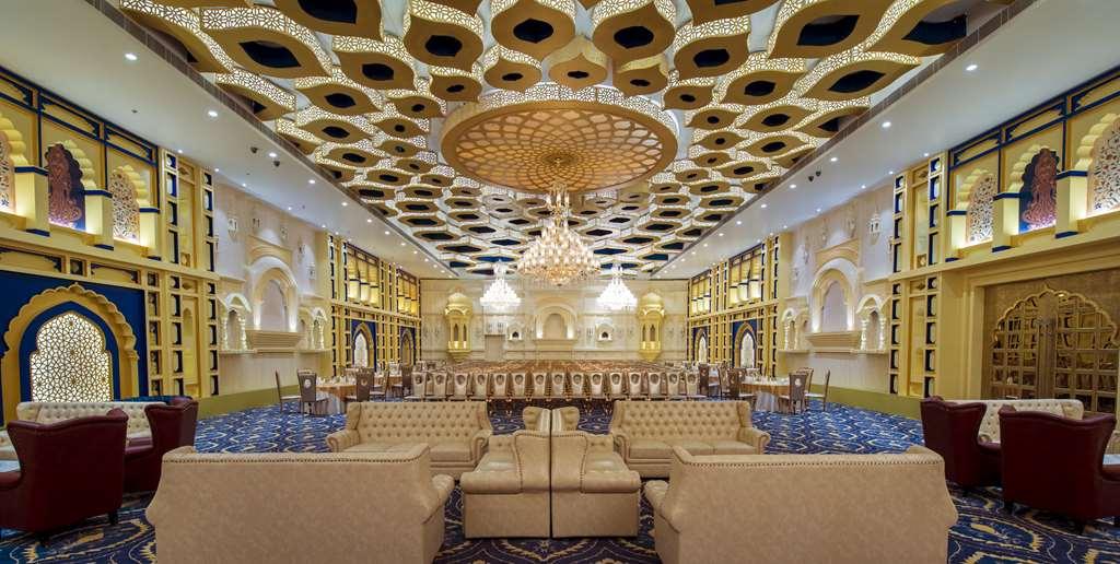 Radisson Blu Udaipur Palace Resort & Spa מתקנים תמונה